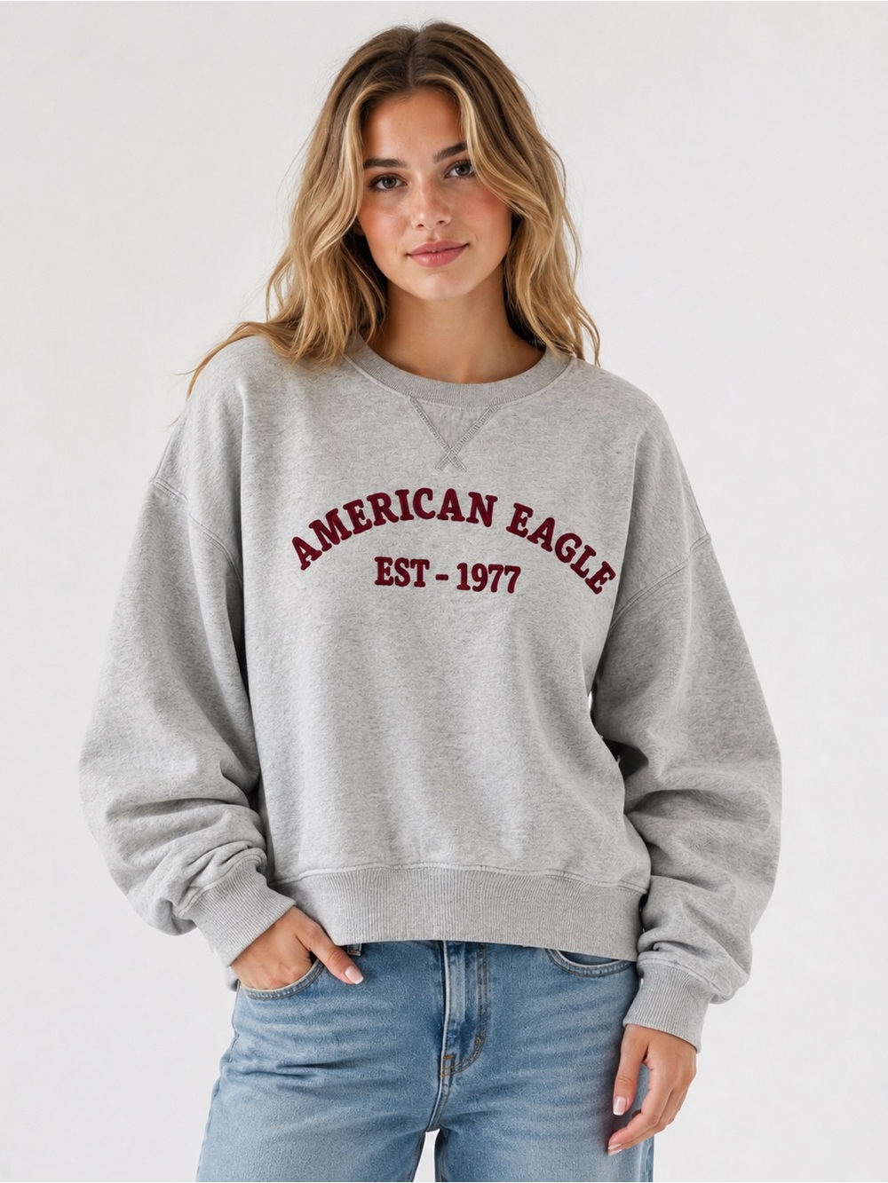 American Eagle Oversized Crewneck Sweatshirt 🤍❤️